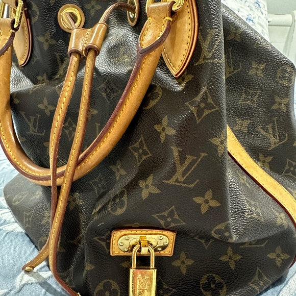 LOUIS VUITTON BUCKET BAG - Picture 6 of 10